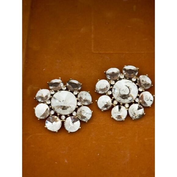 Vintage Women's Silver Rhinestone Rosette Stone Clip-on Earrings - Picture 12 of 13